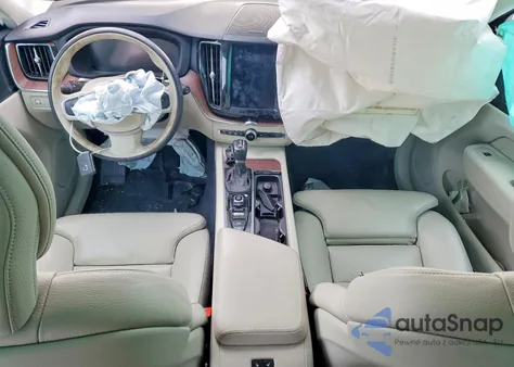 2019 Volvo Xc60 T6 Momentum from USA, damaged, VIN LYVA22RKXKB214157